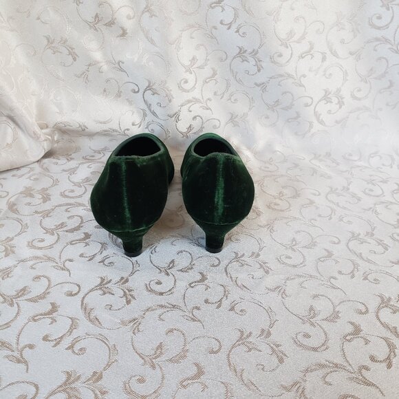 Rich Forrest Green Velvet Kitten heels Sz 8 COLORIFFICS pumps. Like new - Picture 3 of 8